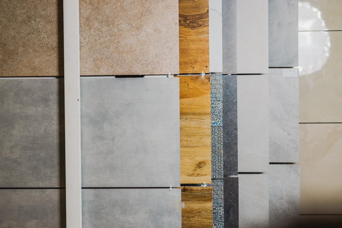 Large format ceramic tiles with marble textures
