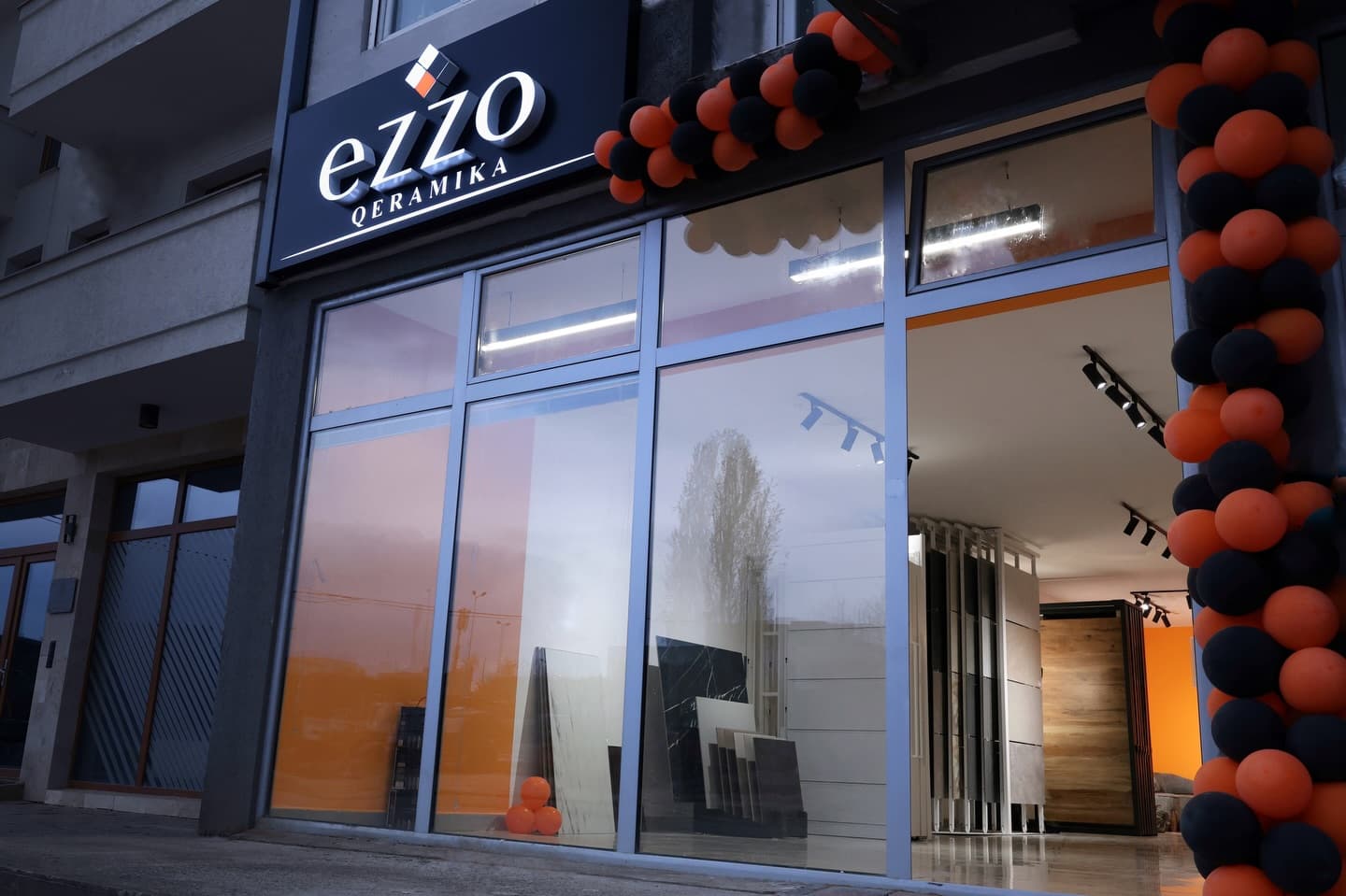 Fotografi 5 nga showroom-i Klade Qeramika
